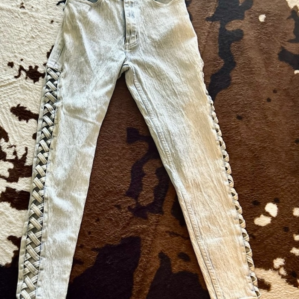 Stylish Gray Women's Jeans with Side Detailing